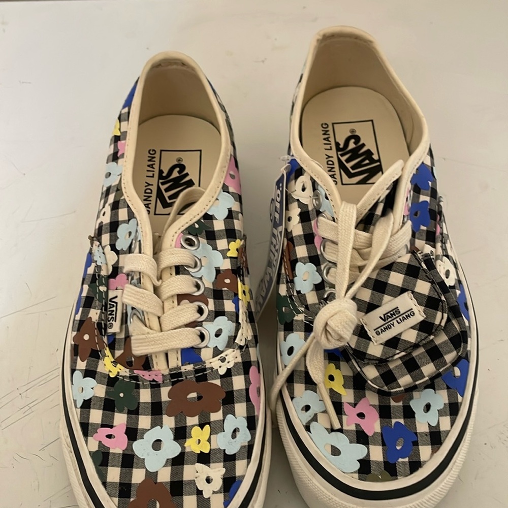 Brand new vans men's or women